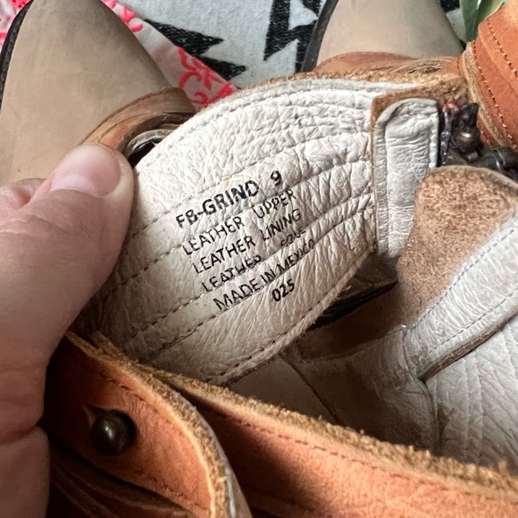 Freebird by Steven Taupe Grind Leather Booties Heels 9 - Picture 15 of 16